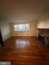 8102 Carey Branch Dr in Fort Washington, MD - Foto de edificio - Building Photo