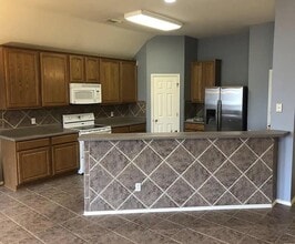 1800 Briarton Ln N in Round Rock, TX - Building Photo - Building Photo