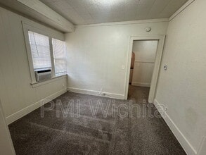 422 S Glenn St in Wichita, KS - Building Photo - Building Photo