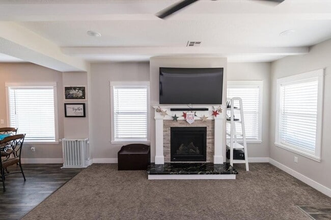 3368 S Kingsbury Dr in Cedar City, UT - Foto de edificio - Building Photo