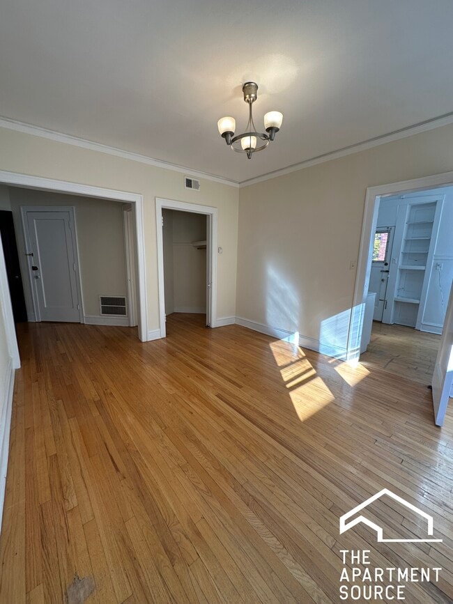 1307 Oak Ave in Evanston, IL - Building Photo - Building Photo