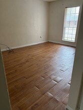 2210 Buchanan Dr in Baytown, TX - Building Photo - Building Photo