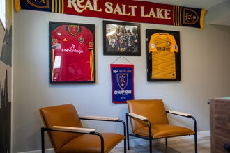 1020 E Diamond Way in Sandy, UT - Building Photo - Building Photo