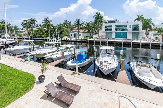 54 Isle of Venice Dr in Fort Lauderdale, FL - Building Photo - Building Photo