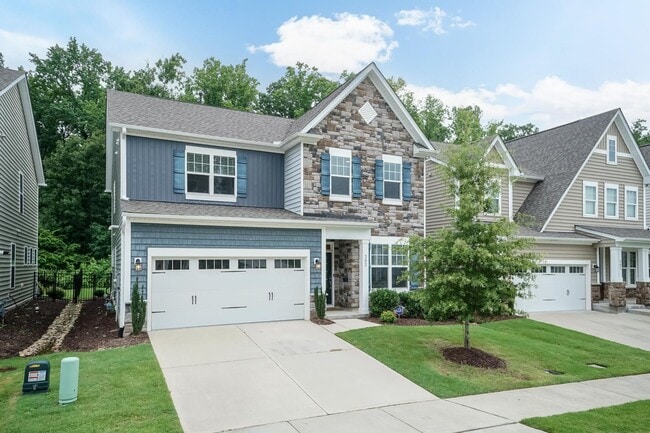 303 Silverhawk Ln