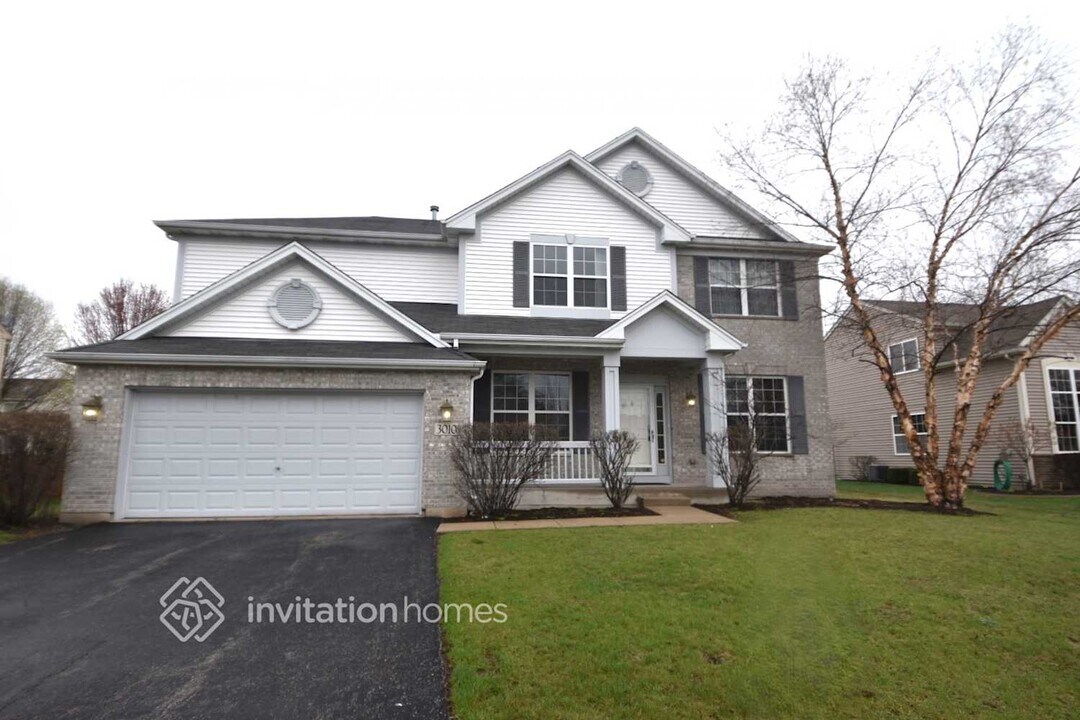 3010 Shetland Ln in Montgomery, IL - Building Photo