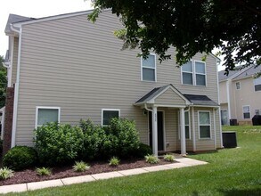 572 Fawnborough Ct in Rock Hill, SC - Building Photo - Building Photo