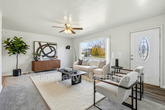 1105 Thayer Dr in Richland, WA - Building Photo - Building Photo