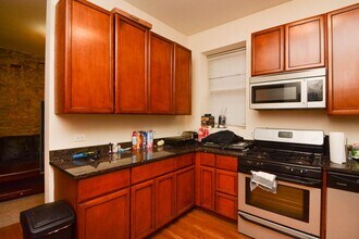 850 W Fletcher St, Unit 1R in Chicago, IL - Building Photo - Building Photo