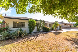 2035 S El Camino Dr in Tempe, AZ - Building Photo - Building Photo