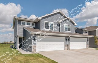 2914 NW 40th St in Ankeny, IA - Building Photo