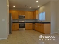 7306 S 18th Ln in Phoenix, AZ - Foto de edificio - Building Photo