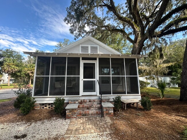 209 Bluffton Rd in Bluffton, SC - Building Photo - Building Photo