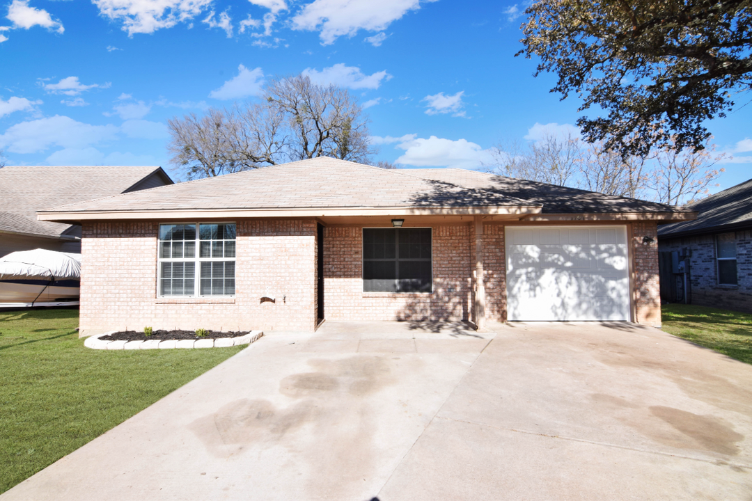 1107 E Avenue M in Belton, TX - Building Photo