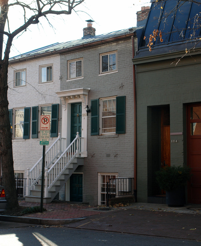 1212 28th St NW in Washington, DC - Foto de edificio - Building Photo