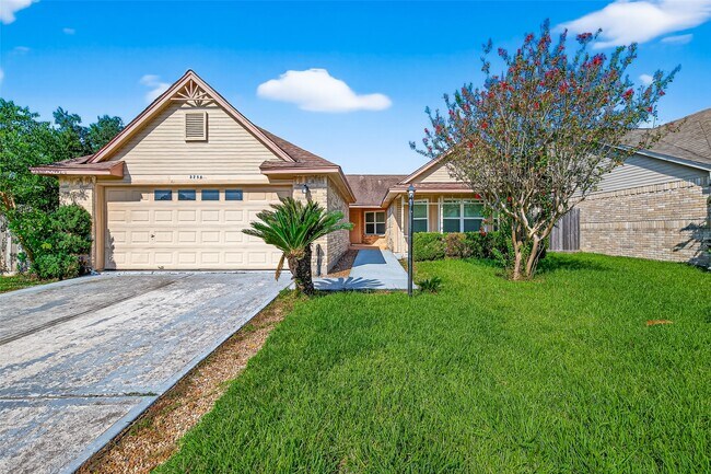 3258 Meadway Dr in Houston, TX - Foto de edificio - Building Photo