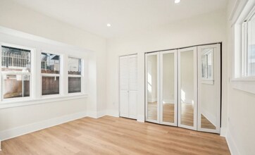 247 S Benton Way in Los Angeles, CA - Building Photo - Building Photo