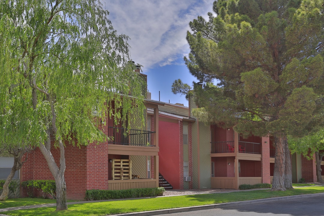 Foxglove Apartments in El Paso, TX - Building Photo
