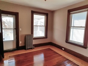 180 Robbins St-Unit -# A in Waltham, MA - Building Photo - Building Photo