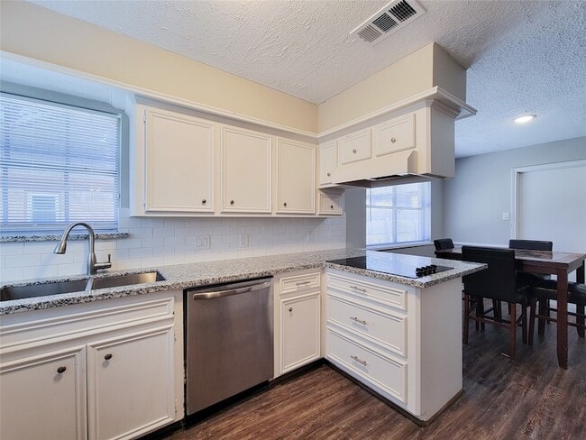 6606 Brittany Park Ln in Houston, TX - Building Photo - Building Photo