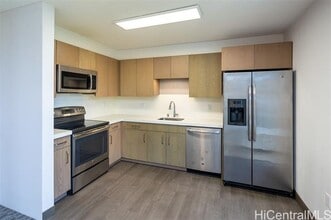 7000 Hawaii Kai Dr in Honolulu, HI - Building Photo - Building Photo