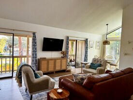 2220 Bahia Vista St, Unit G7 in Sarasota, FL - Building Photo