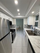1069 Hillsboro Mile, Unit # 505 in Hillsboro Beach, FL - Building Photo - Building Photo