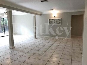 3342 Honeysuckle Rd in Largo, FL - Building Photo - Building Photo