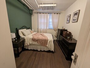 6636 N Glenwood Ave in Chicago, IL - Building Photo - Building Photo
