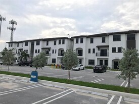 15600 SW 136th St in Miami, FL - Building Photo