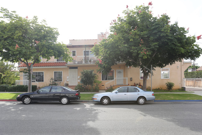 1724-1730 Washington Ave in Santa Monica, CA - Building Photo - Building Photo