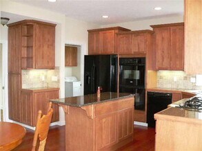 2111 W St Thomas More Way in Spokane, WA - Building Photo - Building Photo