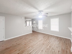 980 Brigade St in Stone Mountain, GA - Building Photo - Building Photo