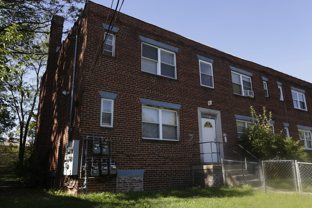 827 51st St SE in Washington, DC - Building Photo