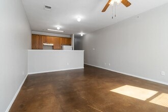 7301 Longing Trail in San Antonio, TX - Building Photo - Building Photo