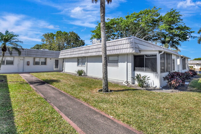 95 Valencia C in Delray Beach, FL - Building Photo - Building Photo