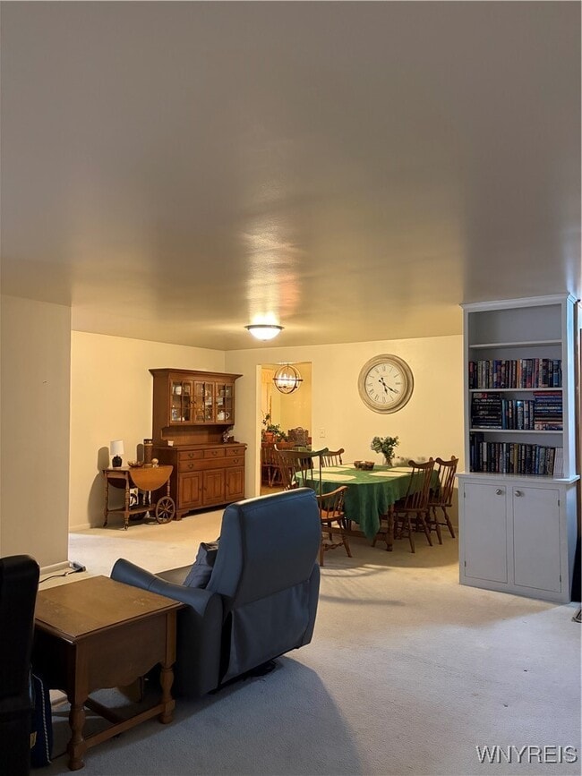 property at 40 Sweetwood Dr N