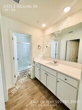 6331 E Riesling Dr in Fresno, CA - Building Photo - Building Photo