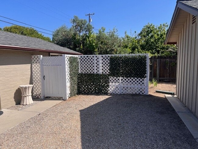 245 Alisal Rd in Solvang, CA - Building Photo - Building Photo