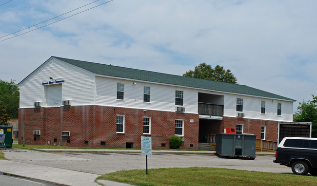 JAMES RIVER COMMONS in Newport News, VA - Building Photo - Building Photo