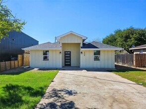 18 S Raul Longoria Rd in Edinburg, TX - Building Photo - Building Photo