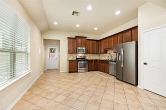 9420 Savannah Holly Dr in Houston, TX - Building Photo - Building Photo