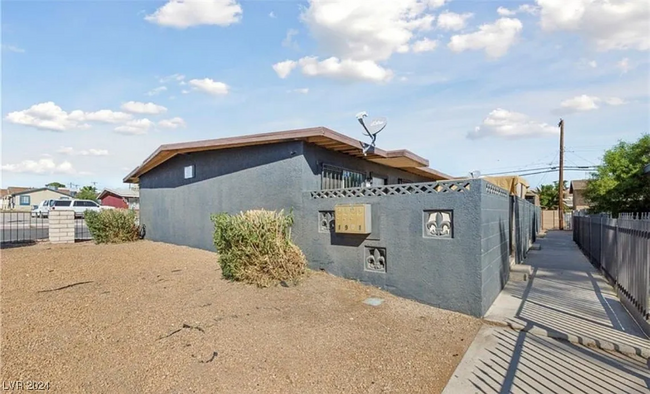 1901 Stewart Ave