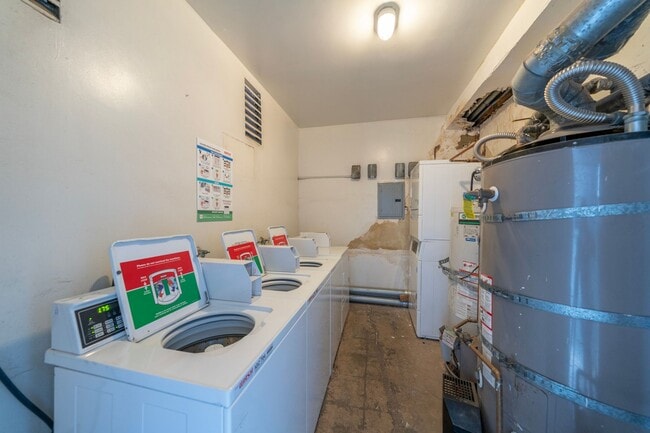 14905 Lemoli Ave. in Gardena, CA - Building Photo - Building Photo