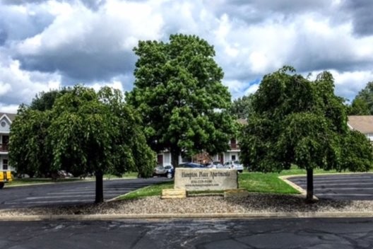 Hampton Place Apartments in Blue Springs, MO - Building Photo