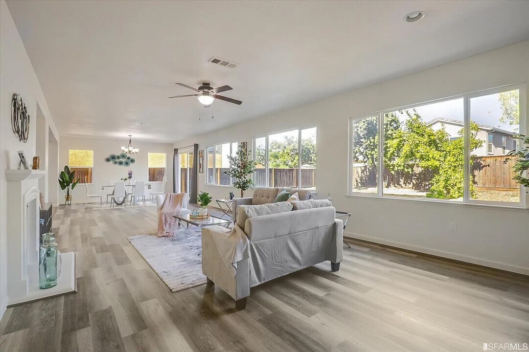 5608 Monaghan Way in Antioch, CA - Building Photo