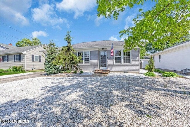 1504 Ivy Rd in Point Pleasant, NJ - Foto de edificio - Building Photo