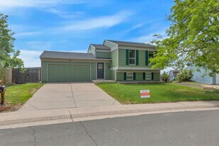 20612 E Batavia Dr in Aurora, CO - Building Photo