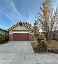 2929 Astronomer Way in Sparks, NV - Building Photo