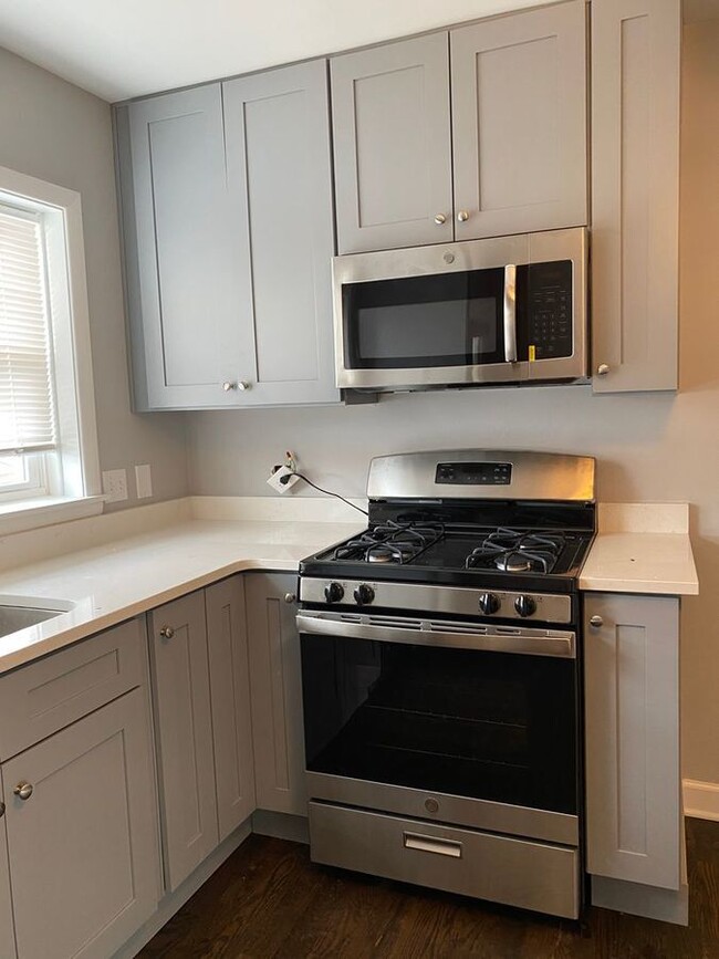 11041 S Artesian Ave in Chicago, IL - Building Photo - Building Photo